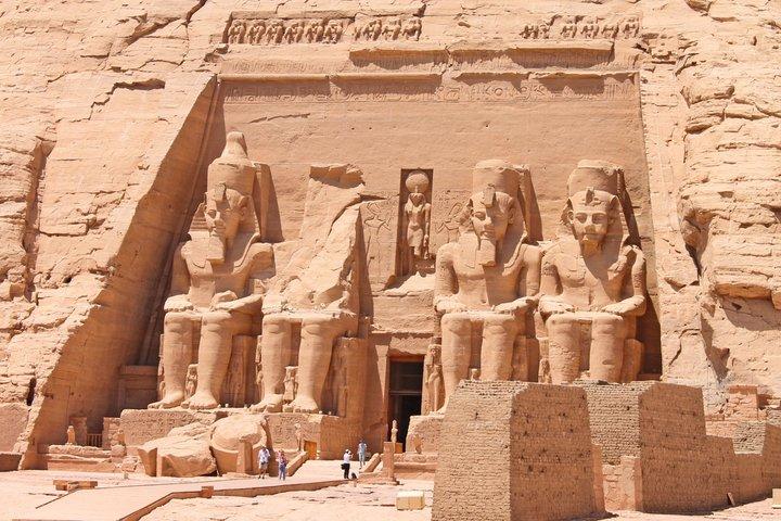 Tour privato di un'intera giornata di Abu Simbel da Assuan