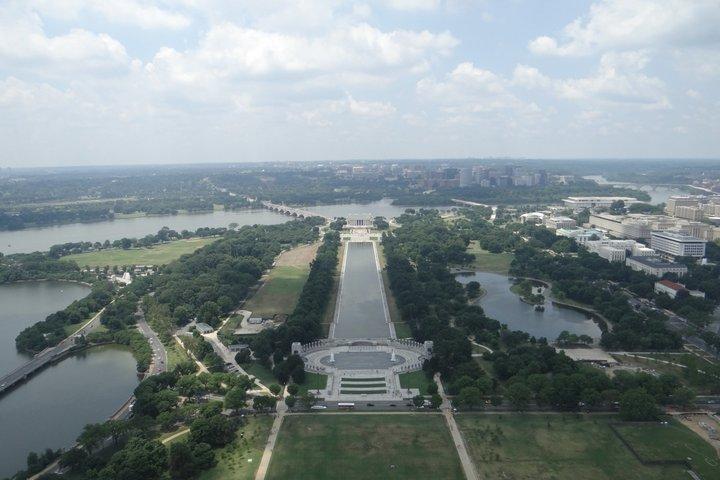 Entrada al monumento de Washington y recorrido a pie por el National Mall