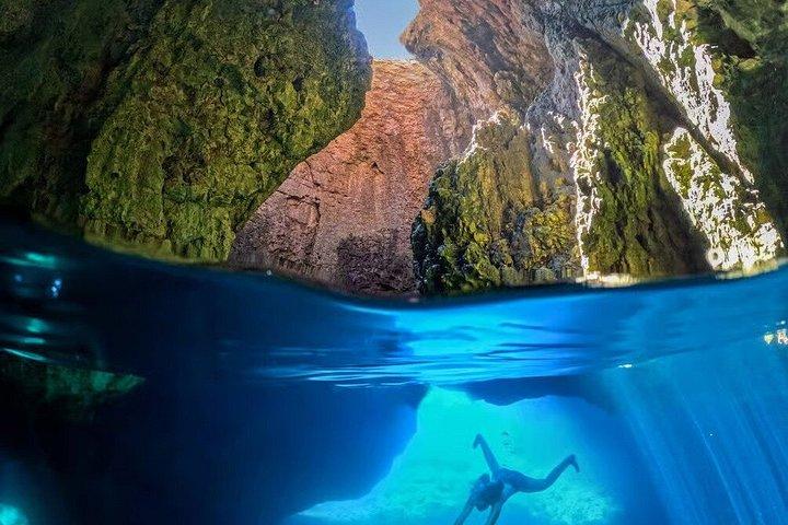 メデューリン発海賊船ツアー：青の洞窟＆ポレール（ランチ付き）