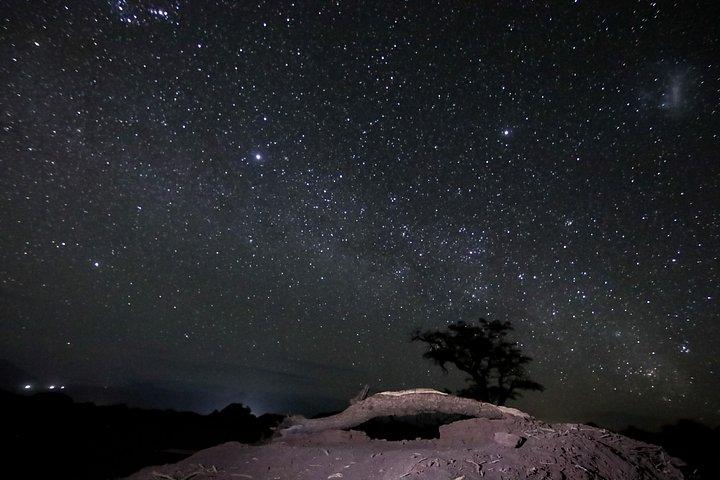 アタカマ砂漠での天体観測ツアー：星空観察と写真撮影