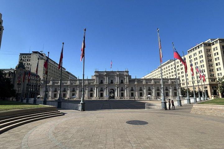 サンティアゴの歴史と文化を巡る市内観光：ガイド付きウォーキングツアー