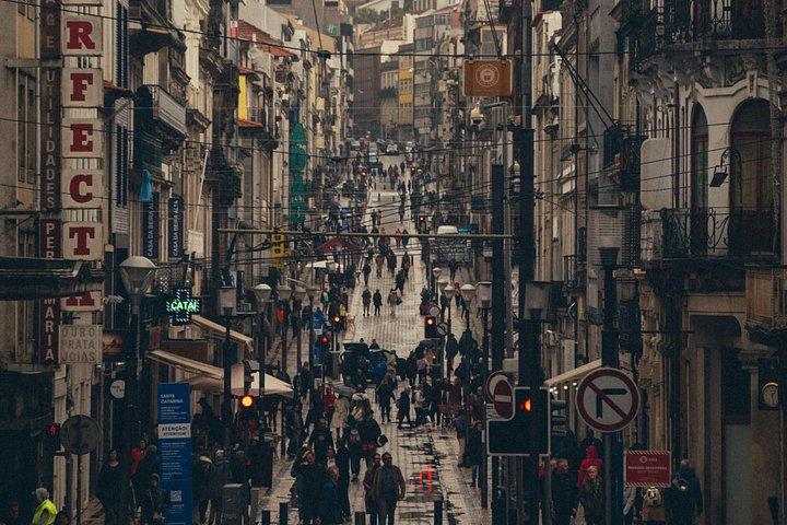 リスボン発：ポルトプライベート日帰りツアー（ワインまたはボートオプション付）
