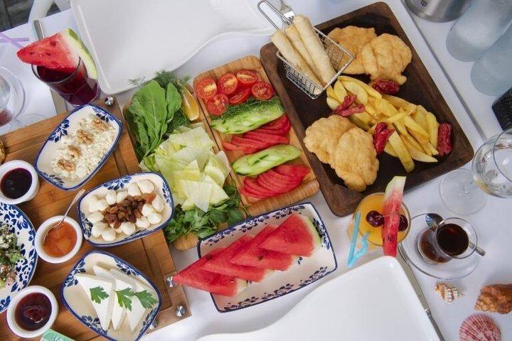Alanya Seafront Dinner Experience by the Red Tower
