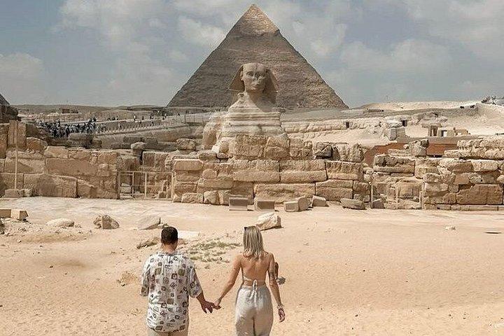 大エジプト博物館とピラミッドへのプライベート日帰り旅行フルガダ