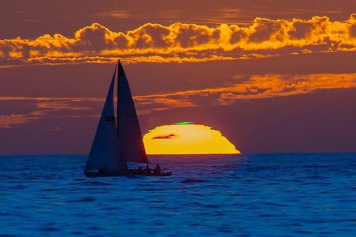 Private Couples Sunset Sailing Tour in San Diego