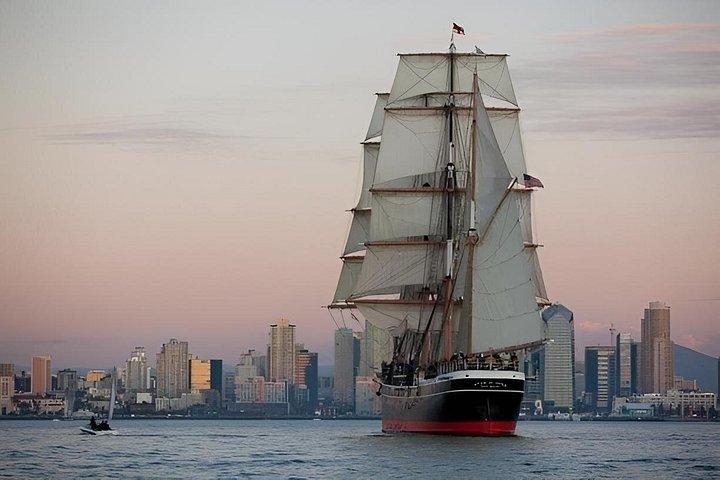 Private Couples Sunset Sailing Tour in San Diego