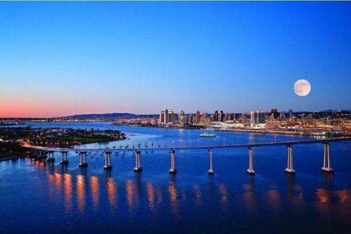Private Couples Sunset Sailing Tour in San Diego