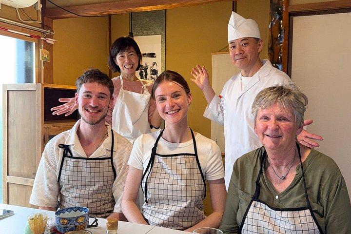 日本語ビーガンだしラーメン＆寿司＆抹茶を作る