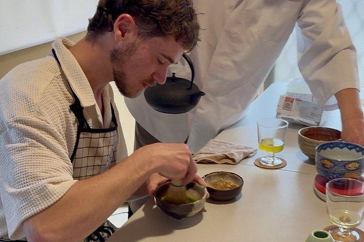日本語ビーガンだしラーメン＆寿司＆抹茶を作る
