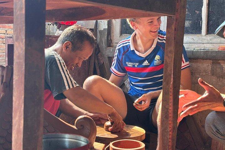 ジョグジャカルタ：自転車ツアー、陶器、博物館、村々サイクリング、ランチ