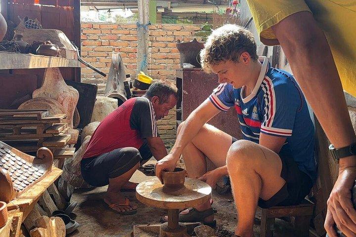 ジョグジャカルタ：自転車ツアー、陶器、博物館、村々サイクリング、ランチ