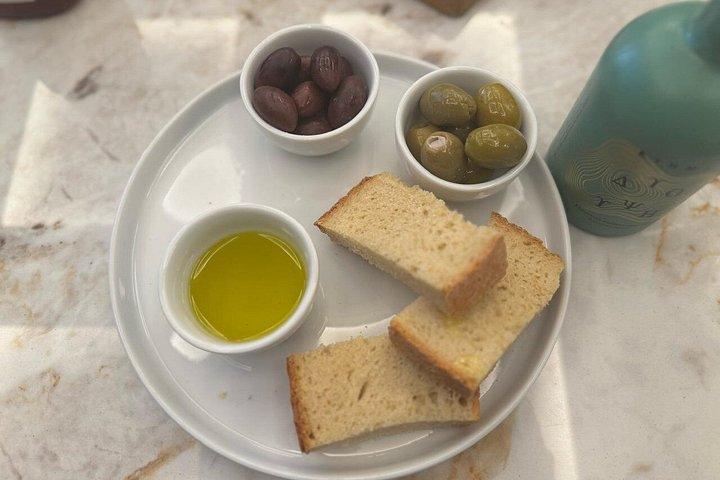 アテネオリーブオイルスナック体験付蜂蜜とワインの試飲