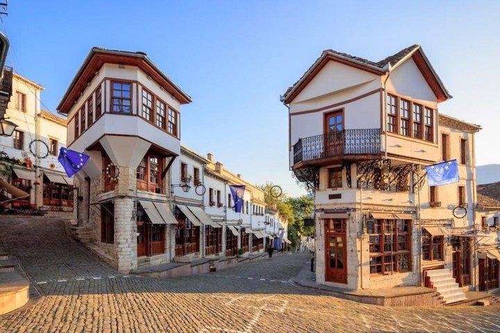 De Saranda/Ksamil : Gjirokaster, Blue Eye (Train) & Lekursi