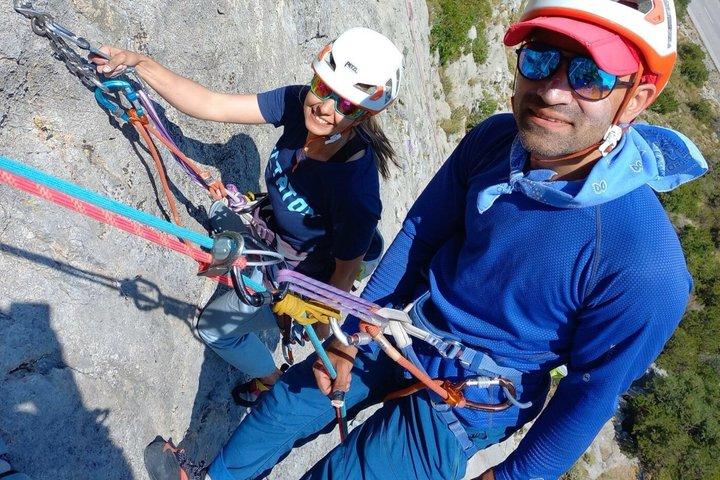 Aventuras de escalada en roca en Atenas