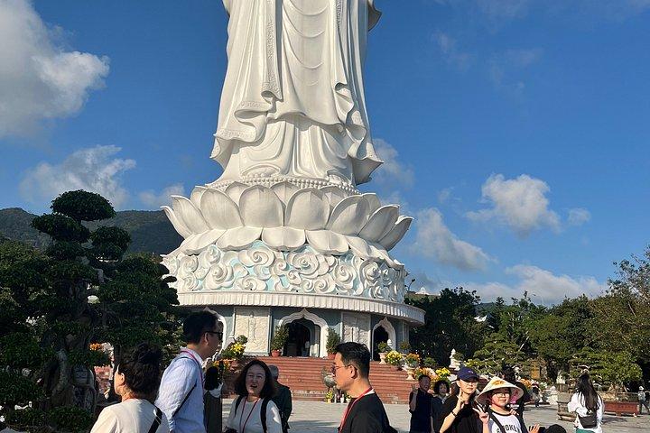 ダナンまたはホイアン大理石山脈漢江クルーズ（夜）