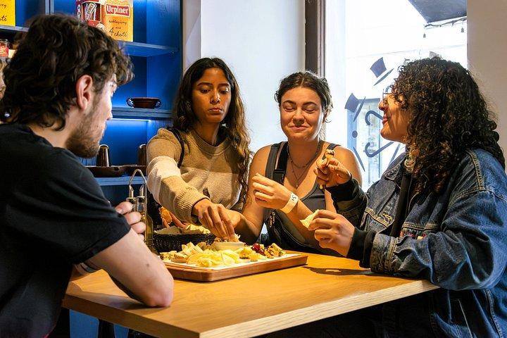ブラチスラバ：14種類以上の試食と現地ガイド付き旧市街フードツアー