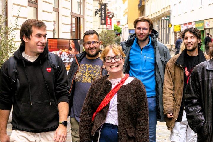 ブラチスラヴァ：伝統料理ツアー、テイスター＆チェリーリキュール