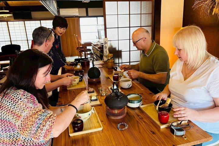 書道と茶道体験の神戸牛ランチ