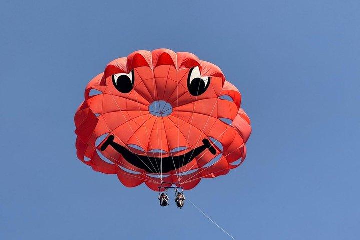 Parapendio sopra le dune di Maspalomas