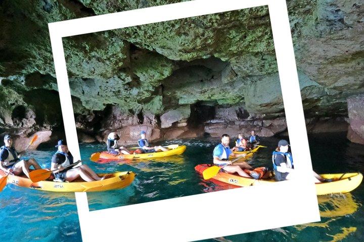 Route d'aventure en kayak avec plongée en apnée dans les grottes de Mogan