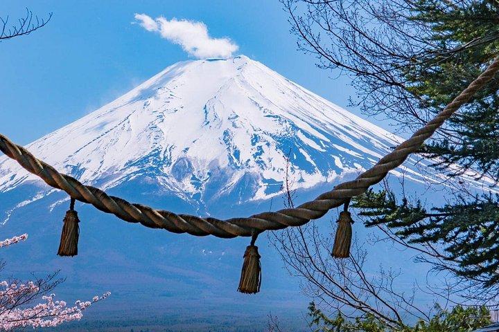 富士山ツアー：忠霊塔、大石公園＆伝統の里