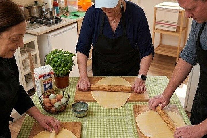 ナポリ体験料理教室：ニョッキ、ラヴィオリ、ティラミス＆ワイン