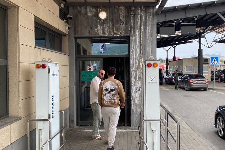 トビリシ発アルメニア日帰りツアー|ハグパット、サナヒン&アフタラ観光