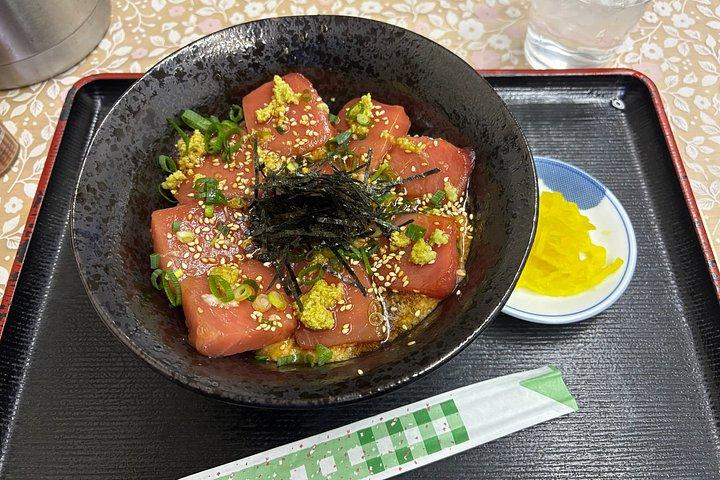 忍者ガイドと行く大阪マトリックスとローカルフードツアーへようこそ