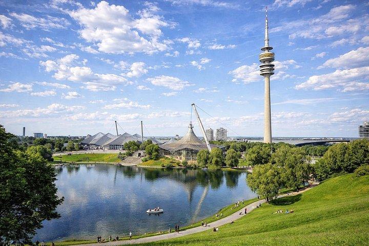 Private transfer Vienna to Munich with optional sightseeing stop