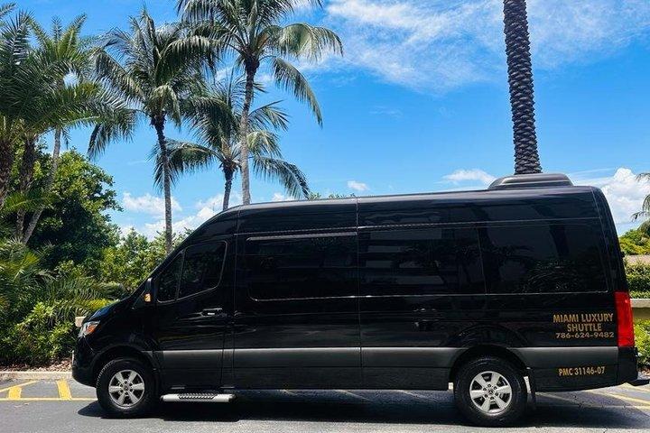 バン 14 人乗り マイアミ空港-ホテル間 マイアミ港-ホテル間