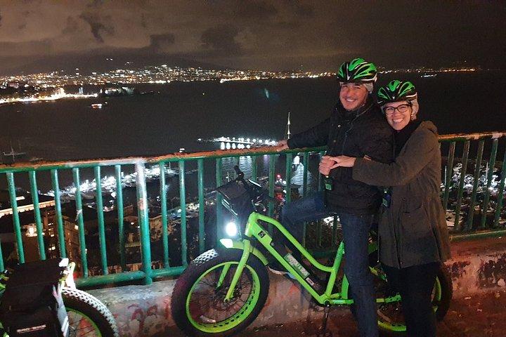 FAT電動自転車によるナポリのガイド付きツアー