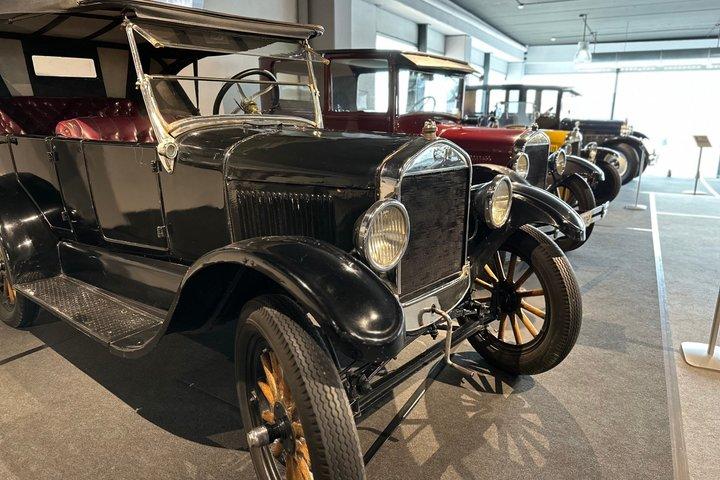 Bezoek het Motormuseum in een TESLA