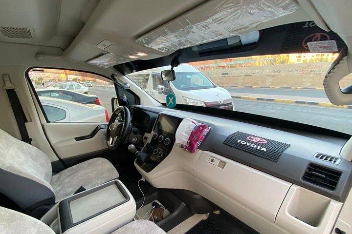 ハルガダ豪華空港送迎：荷物、フライト追跡など