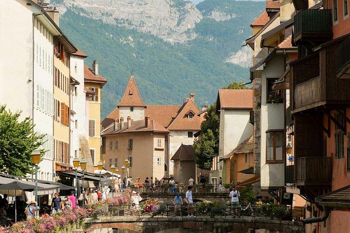 Annecy One Hour Insider Walking Tour With Local Guide