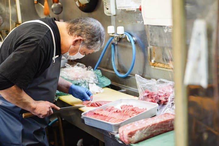 Tsukiji Fish Market: Behind the Scenes & 10 Seafood Tastings