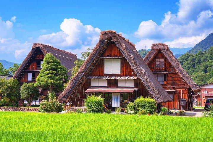 名古屋から飛騨高山＆白川郷合掌村日帰り