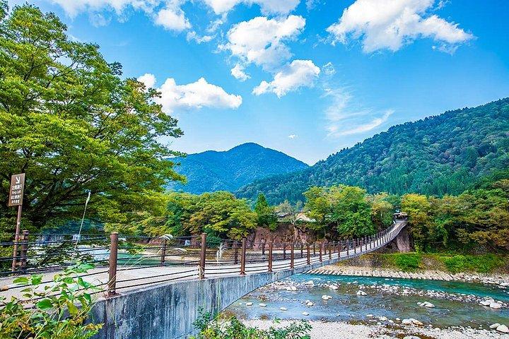 名古屋から飛騨高山＆白川郷合掌村日帰り