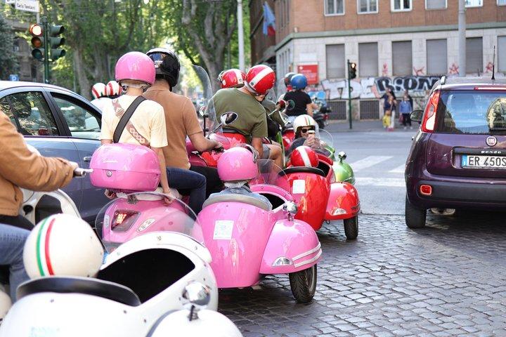 Vespa Sidecar Tour met pick-up van het hotel en drop-off 90 minuten