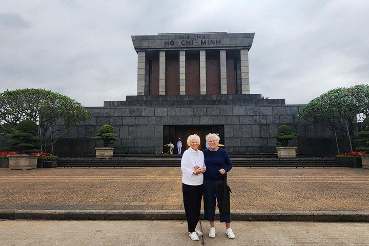 Tour privato di un'intera giornata della città di Hanoi dal porto di Halong