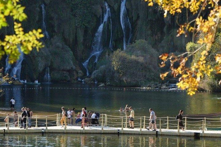 クラヴィツァ滝の日またはモスタル発深夜ツアー