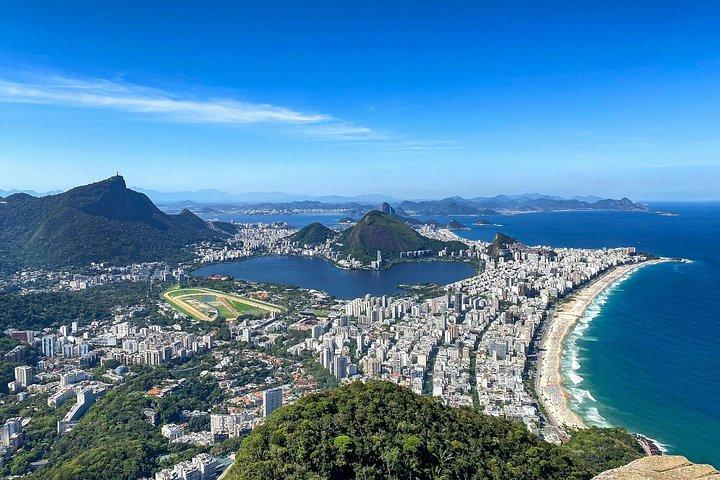 Caminhada no Morro Dois Irmãos com Guia Local