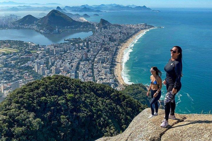 Caminhada no Morro Dois Irmãos com Guia Local