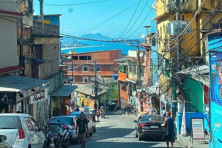 Caminhada no Morro Dois Irmãos com Guia Local