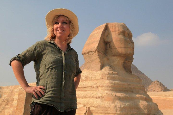 Från Luxor Cairo Pyramids, Grand Egyptian Museum & Lunch Day Trip