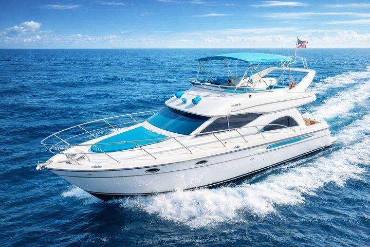 マイアミのヨットチャーター（50フィート）｜ジェットスキー2台無料｜プライベートボートレンタル