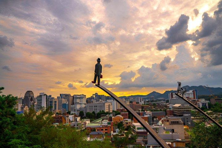 Seul Walking Tour Naksan Vista Noturna e Mural da Cidade