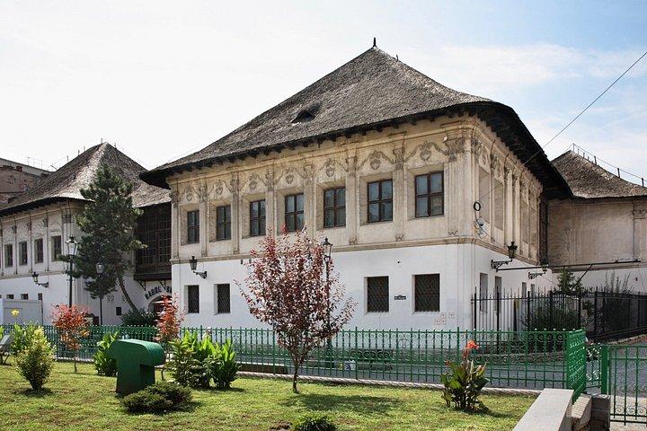 Visita guiada privada a pie por el casco antiguo de Bucarest
