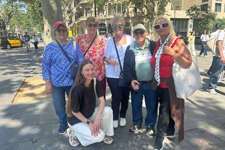 Barcelona in 3h: Sagrada, Batlló, Pedrera & Gothic Quarter walk