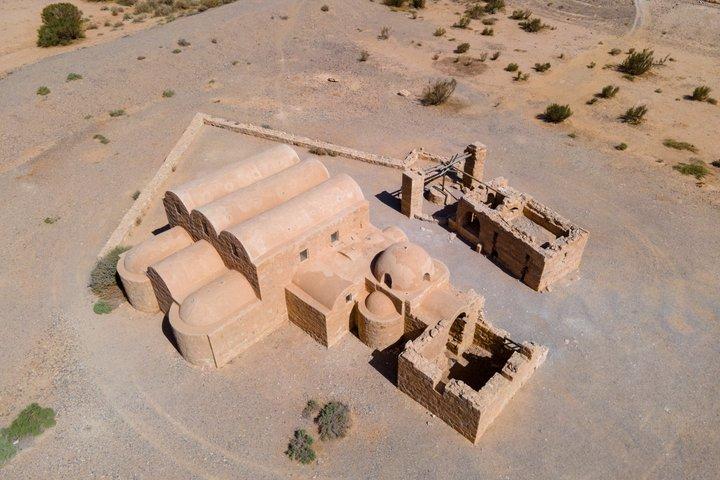 Excursão privada aos castelos do deserto na Jordânia Oriental com visita opcional ao Azraq Wetland