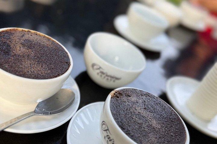 Tour privado de meio dia Fairview Estate Coffee Farm com Pick Up